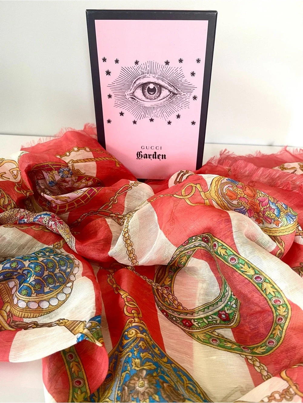 NEW AUTHENTIC GUCCI BAROQUE EVENING SCARF
